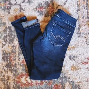 SILVER - Skinny Dark Wash Jeans - Size 26x29